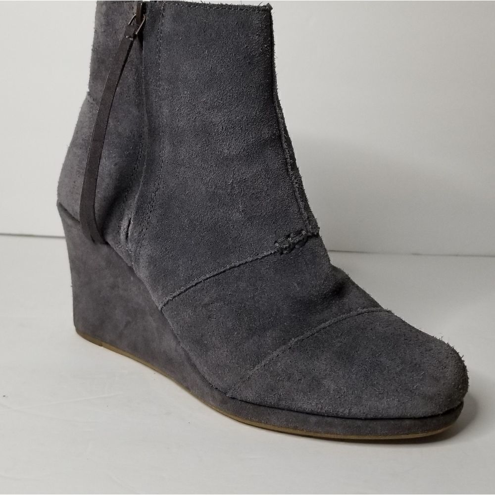 Toss wedges size 9 gray shoes
